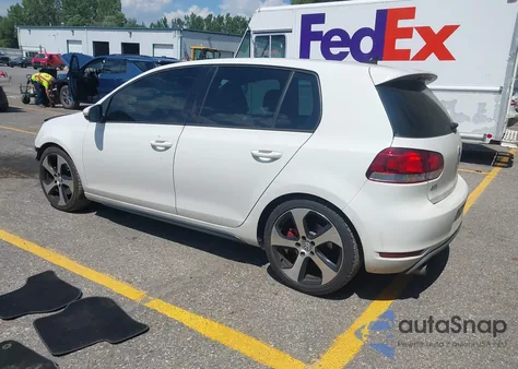 2010 Volkswagen Gti 4-Door z USA, uszkodzony, nr VIN WVWGD7AJ7AW325276